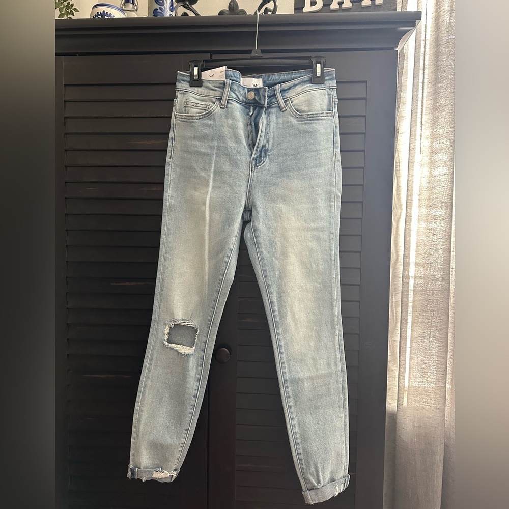 Light Blue Distressed Women's Jeans